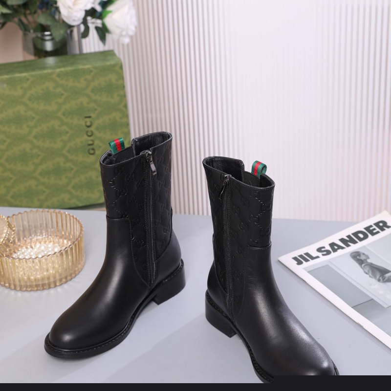 G*u*i boots